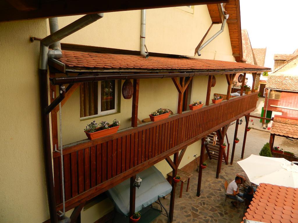 Pensiunea Cocosul Rosu Сібіу Номер фото